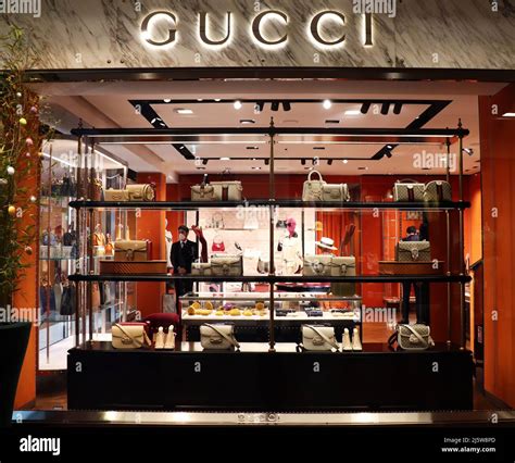 gucci store bologna orari|Gucci a Bologna in Galleria Cavour, 90: ⏰ orari e ☎ telefono.